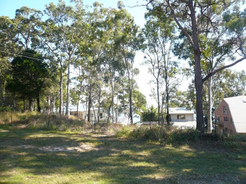 31 Wharf Street, Macleay Island QLD 4184