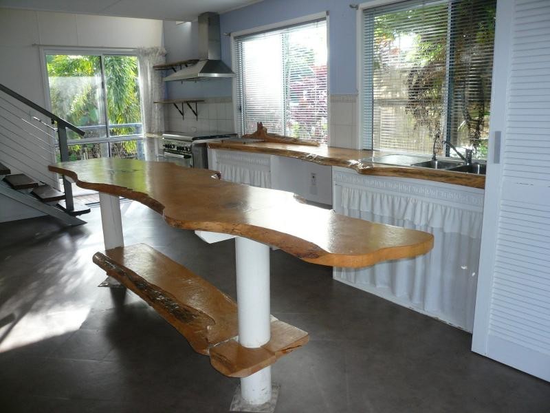 24 Rhodes Street, Macleay Island QLD 4184