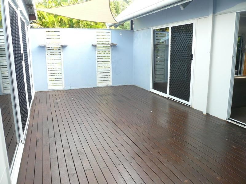 24 Rhodes Street, Macleay Island QLD 4184