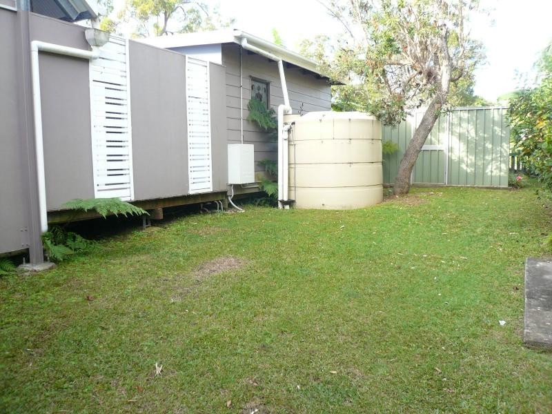 24 Rhodes Street, Macleay Island QLD 4184