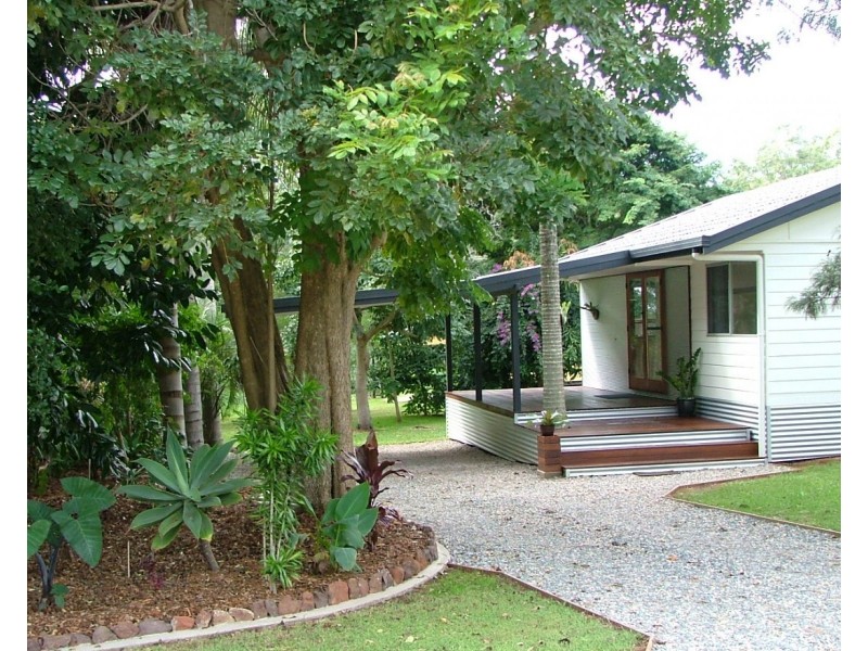 14 Lemontree Drive, Macleay Island QLD 4184