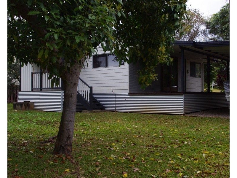 14 Lemontree Drive, Macleay Island QLD 4184