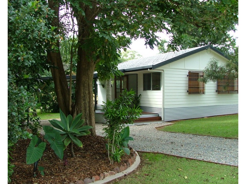 14 Lemontree Drive, Macleay Island QLD 4184