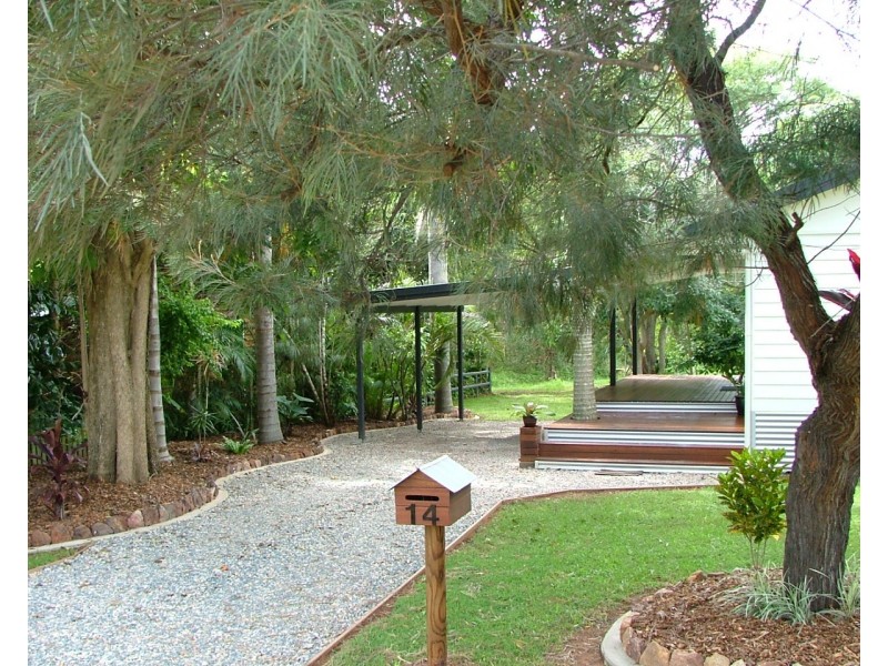 14 Lemontree Drive, Macleay Island QLD 4184