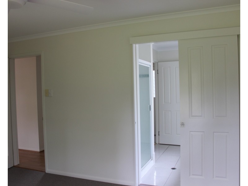 27 Tingara Street, Macleay Island QLD 4184