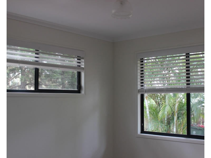 27 Tingara Street, Macleay Island QLD 4184