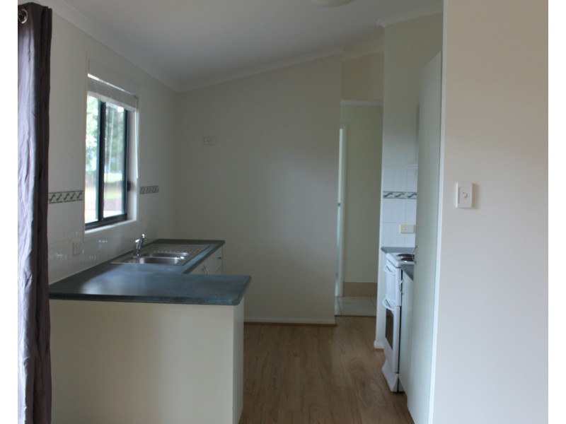 27 Tingara Street, Macleay Island QLD 4184