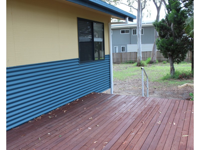 27 Tingara Street, Macleay Island QLD 4184