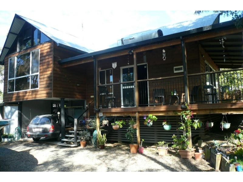 68 High Central Road, Macleay Island QLD 4184