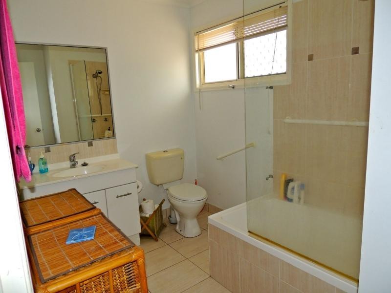 2 Parakeet Street, Macleay Island QLD 4184