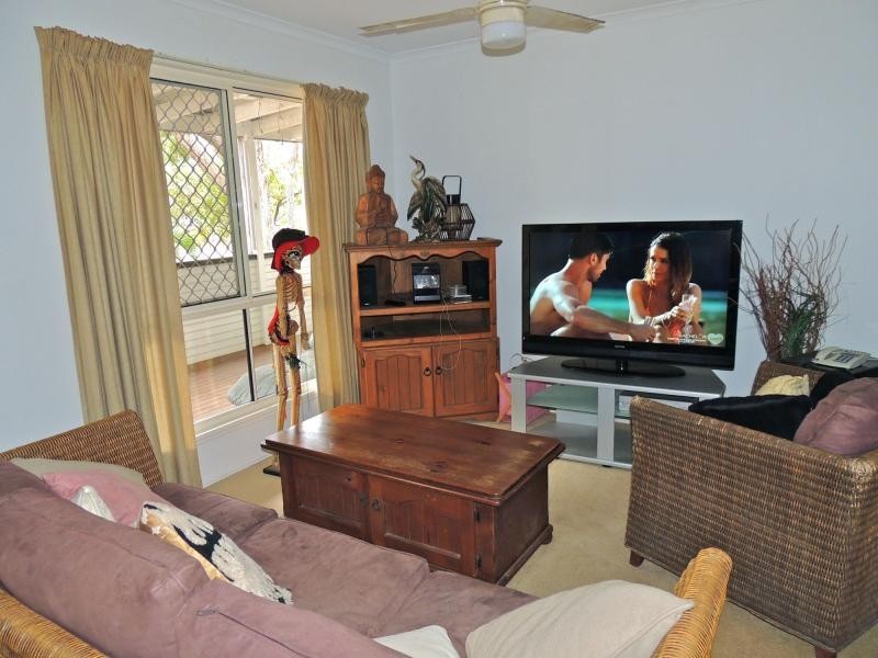 2 Parakeet Street, Macleay Island QLD 4184