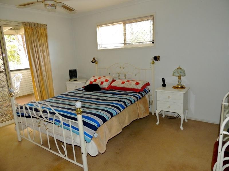 2 Parakeet Street, Macleay Island QLD 4184