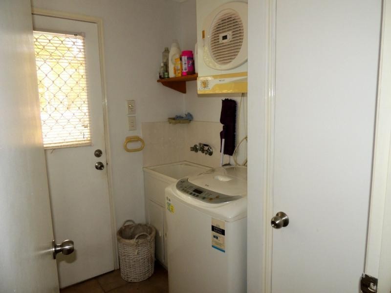 2 Parakeet Street, Macleay Island QLD 4184