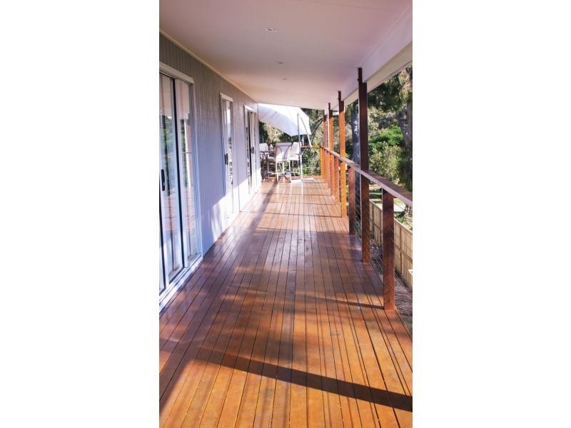 29 Tingara Street, Macleay Island QLD 4184
