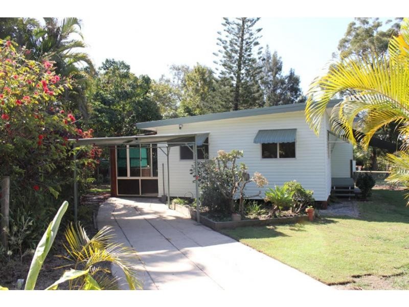 27 Jan. Street, Macleay Island QLD 4184