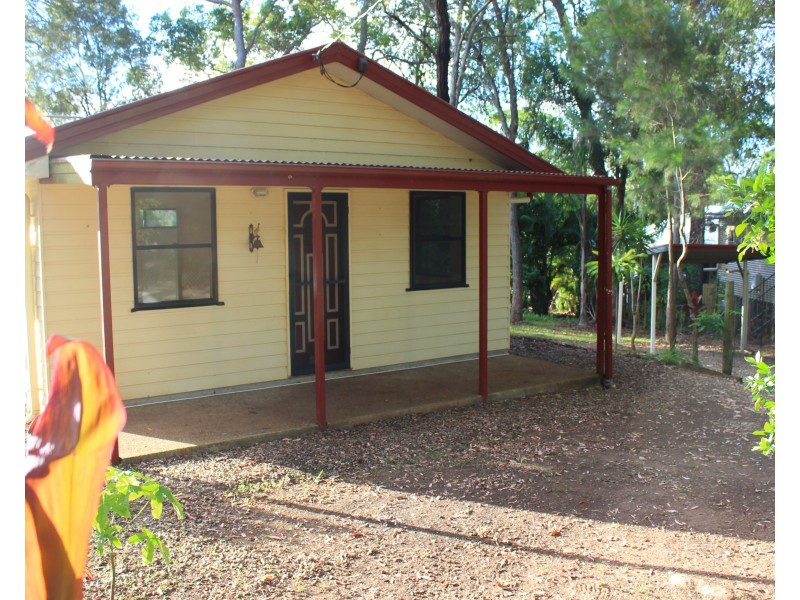 17 Allambie Street, Macleay Island QLD 4184