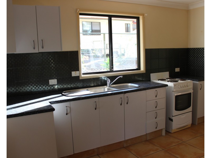 17 Allambie Street, Macleay Island QLD 4184