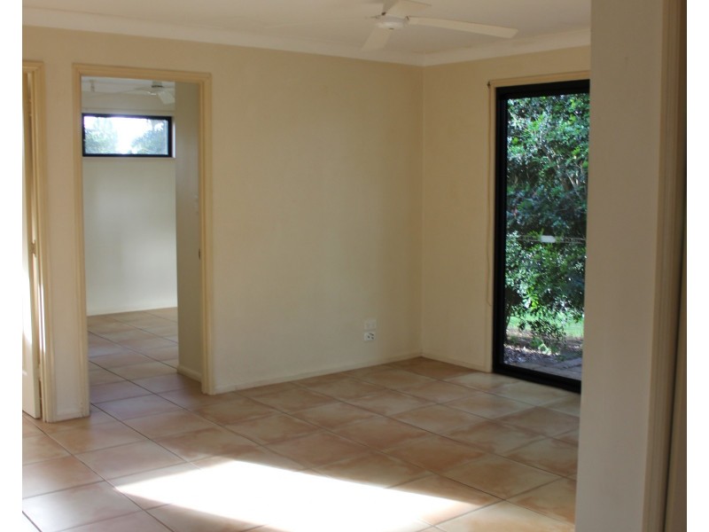 17 Allambie Street, Macleay Island QLD 4184