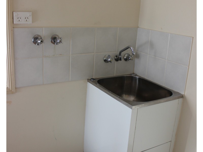 17 Allambie Street, Macleay Island QLD 4184