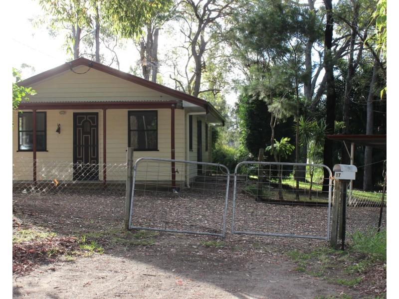 17 Allambie Street, Macleay Island QLD 4184