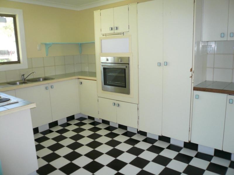 10 Jane Street, Macleay Island QLD 4184
