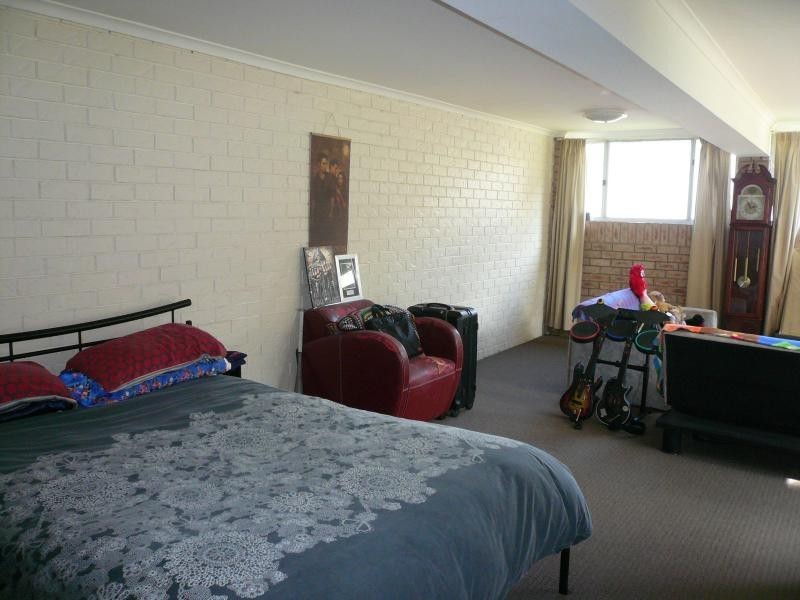 13 Michael Street, Macleay Island QLD 4184