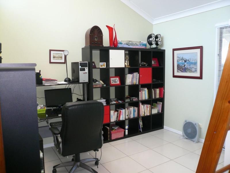 5 Wake Street, Macleay Island QLD 4184