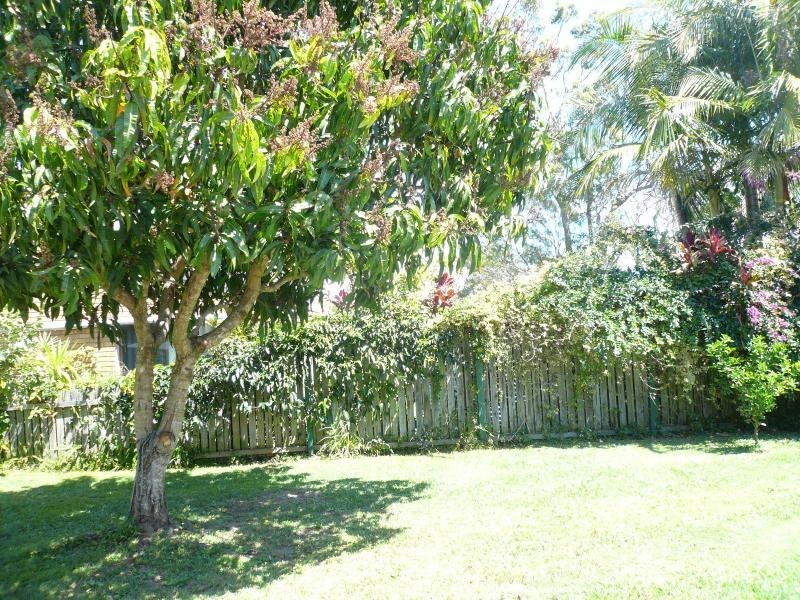 5 Wake Street, Macleay Island QLD 4184