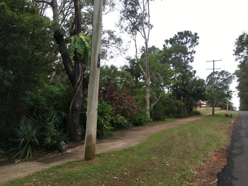 84 Lucas Drive, Lamb Island QLD 4184