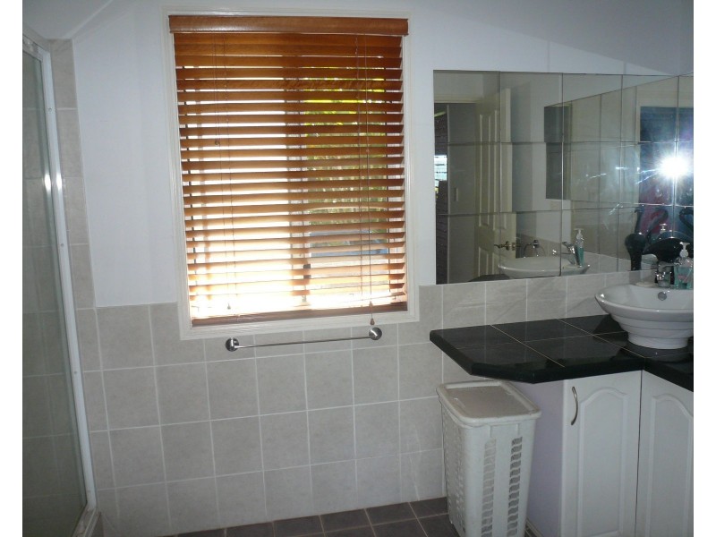 10 Kilto Lane, Macleay Island QLD 4184