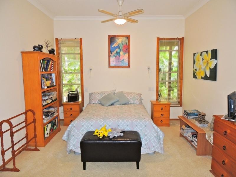 21 Mawarra Street, Macleay Island QLD 4184