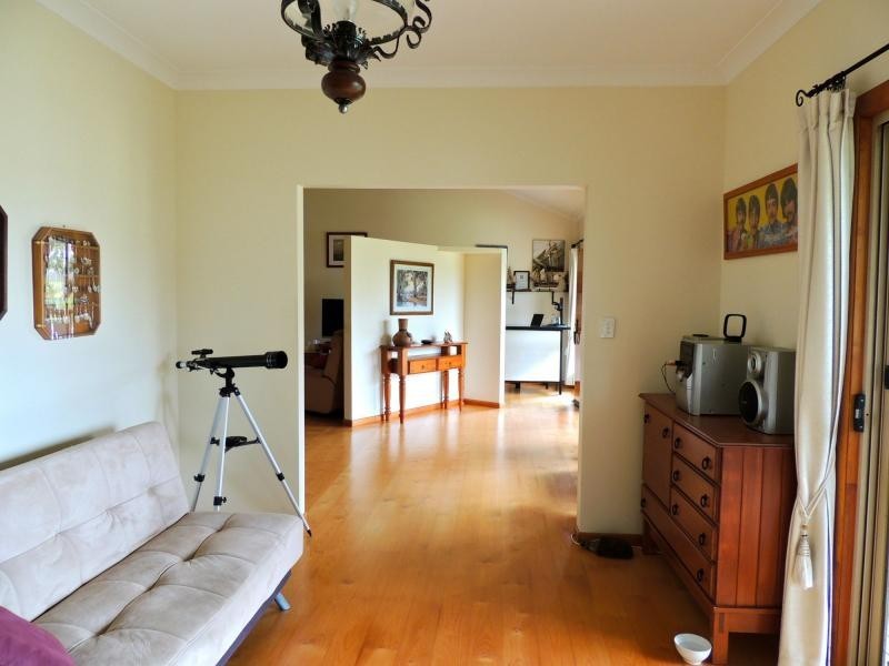 21 Mawarra Street, Macleay Island QLD 4184