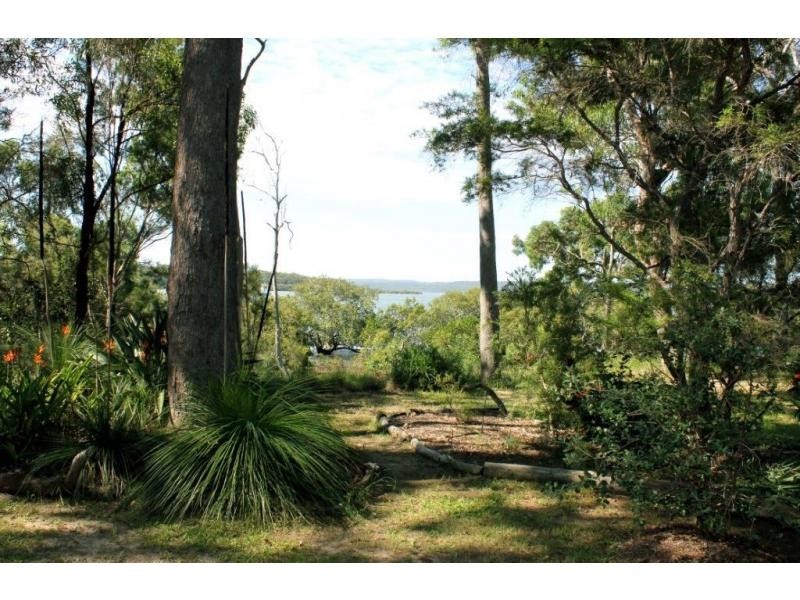 20 The Esplanade, Karragarra Island QLD 4184