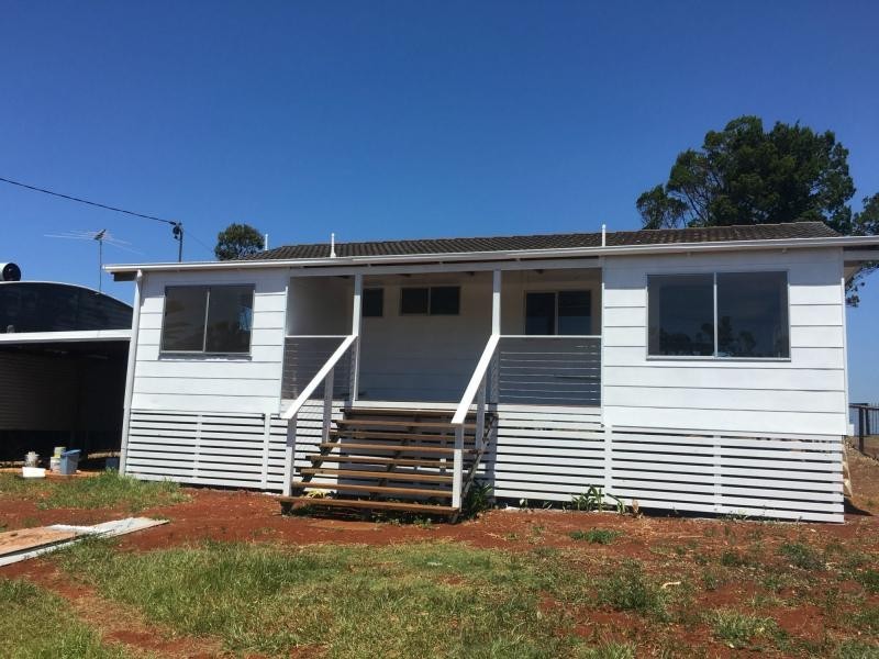 112 Western Road, Macleay Island QLD 4184