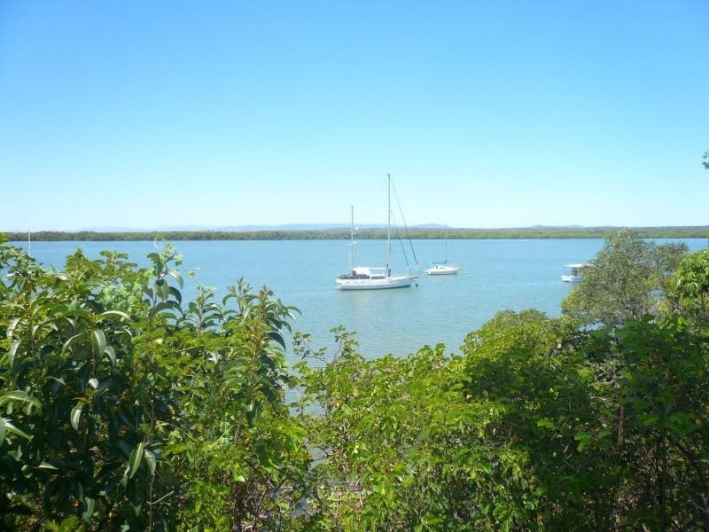 112 Western Road, Macleay Island QLD 4184