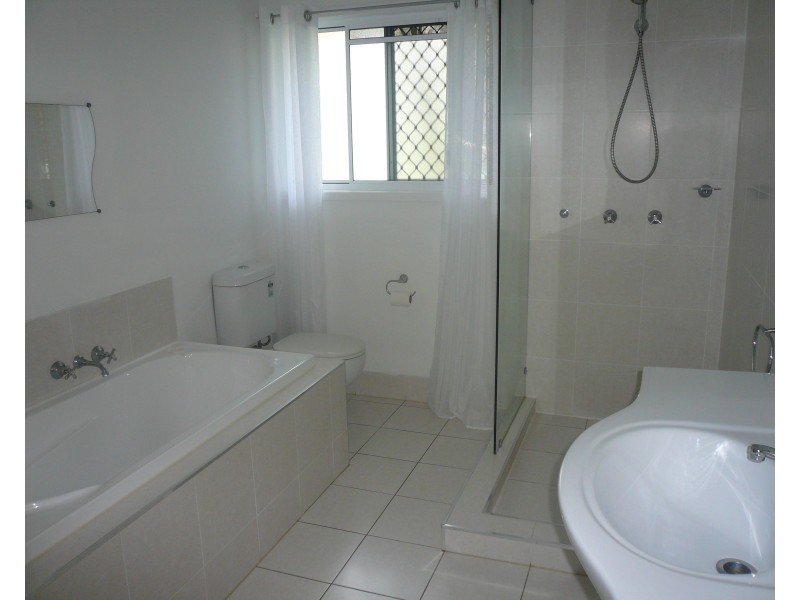56 Alexander Street, Macleay Island QLD 4184