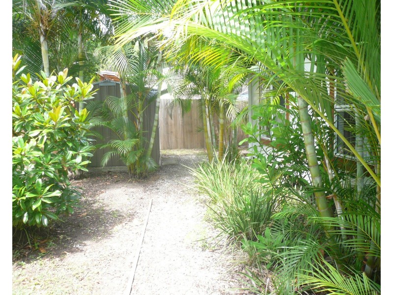 56 Alexander Street, Macleay Island QLD 4184