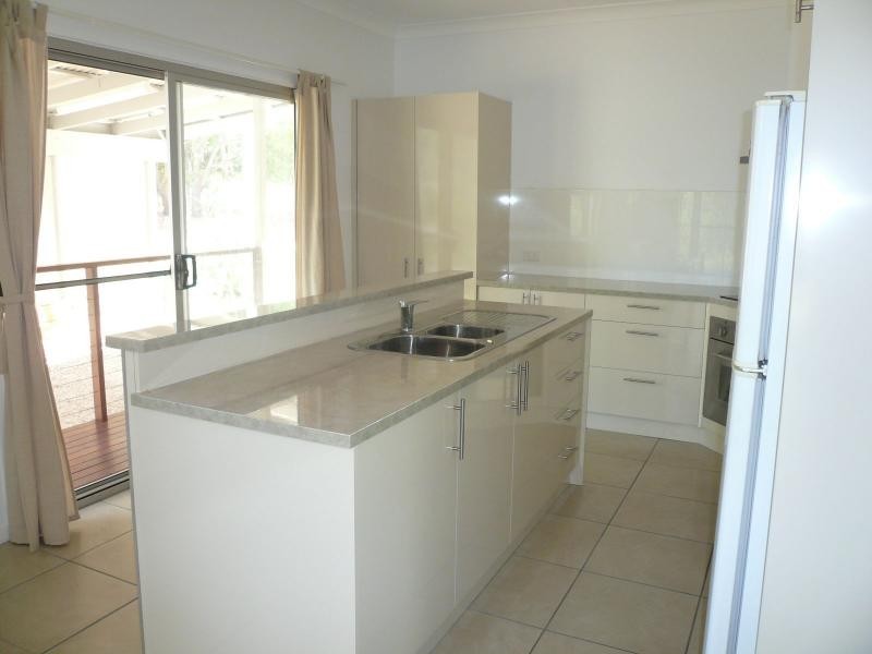 23 Alexander Street, Macleay Island QLD 4184