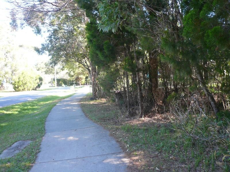 2 Hamilton Parade, Macleay Island QLD 4184