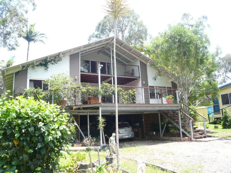 28 Blue Bay Crescent, Macleay Island QLD 4184