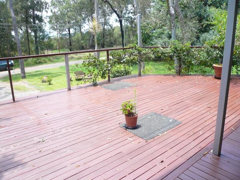28 Blue Bay Crescent, Macleay Island QLD 4184