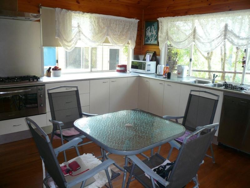 28 Blue Bay Crescent, Macleay Island QLD 4184