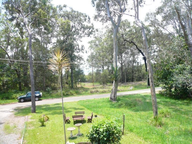 28 Blue Bay Crescent, Macleay Island QLD 4184