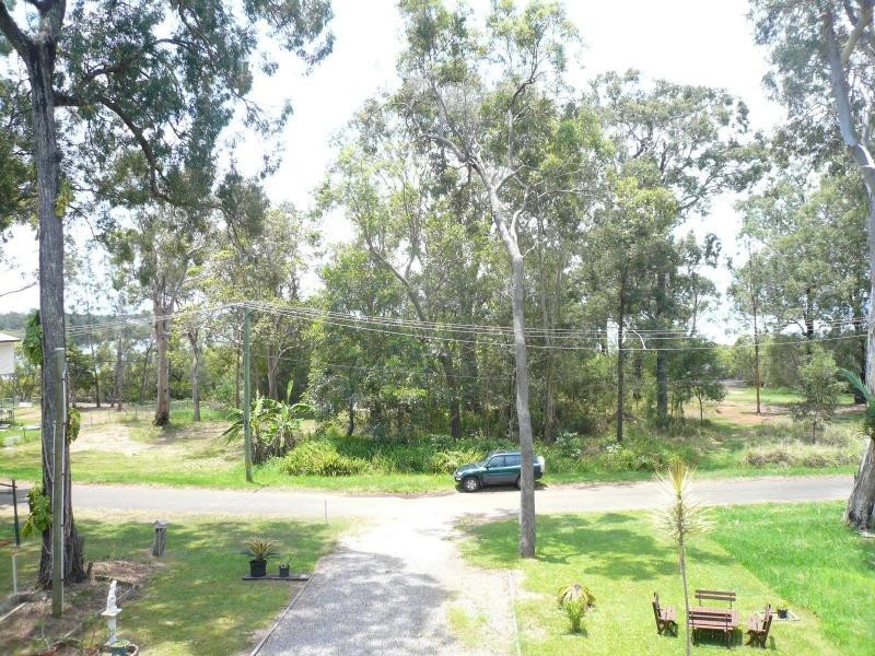 28 Blue Bay Crescent, Macleay Island QLD 4184