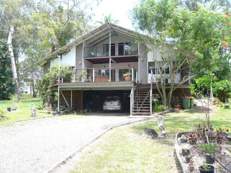 28 Blue Bay Crescent, Macleay Island QLD 4184