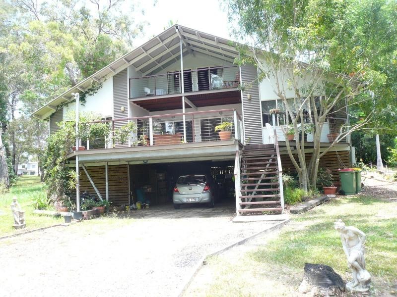 28 Blue Bay Crescent, Macleay Island QLD 4184