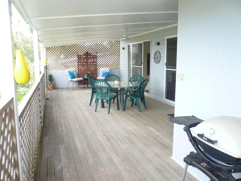 9 Coorong Street, Macleay Island QLD 4184