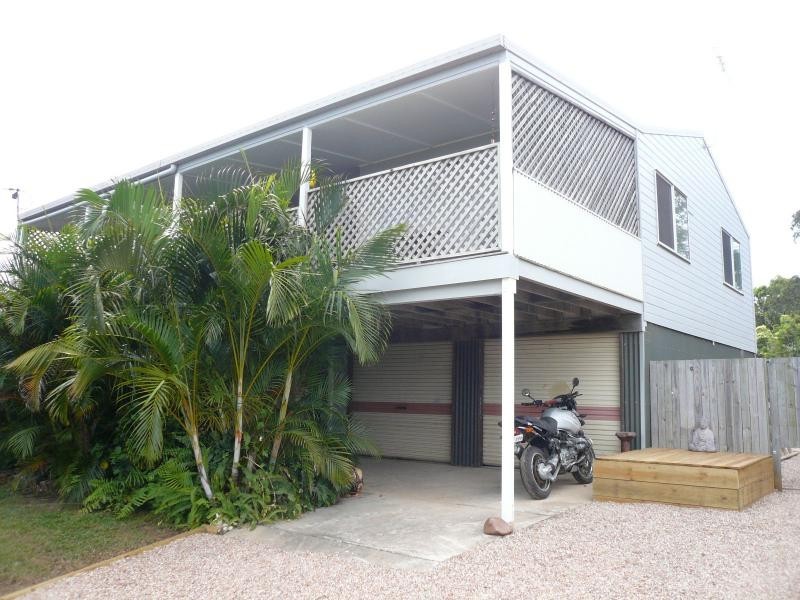 9 Coorong Street, Macleay Island QLD 4184