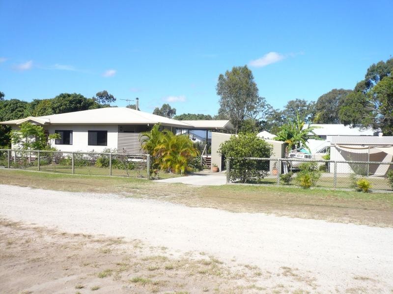 27-29 Sentosa Terrace, Macleay Island QLD 4184