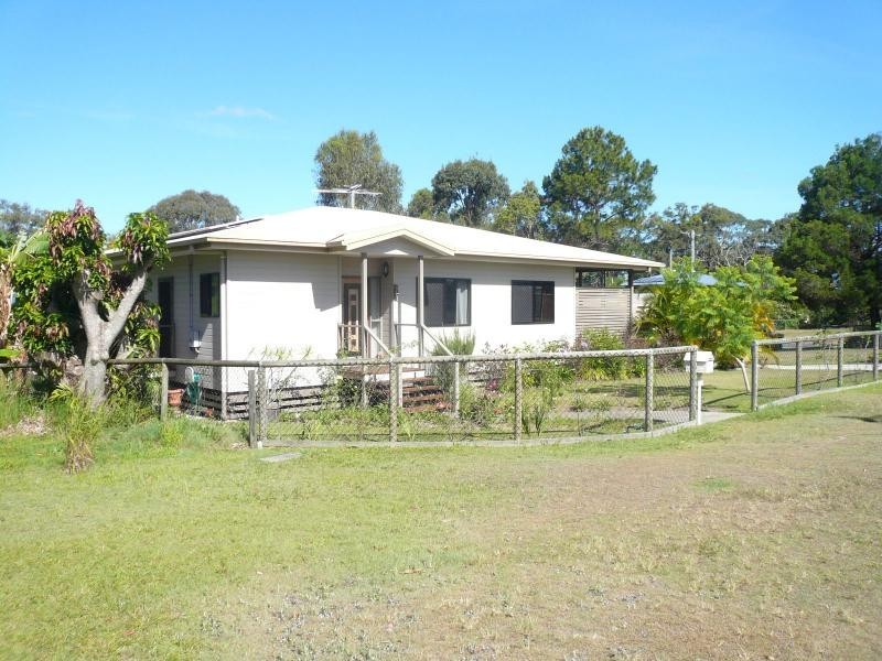 27-29 Sentosa Terrace, Macleay Island QLD 4184